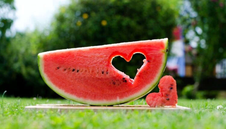 Чем полезен арбуз - преимущества и недостатки
